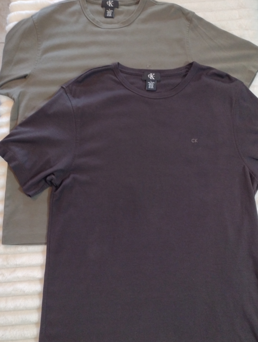 Lot of 2 Calvin Klein Mens L Crew Neck T-Shirts Logo Basic Capsule